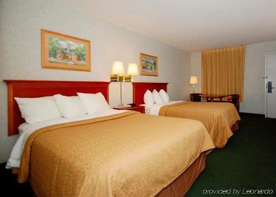 Quality Inn Emporia Exterior foto